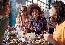 Popular American Food Restaurants Noted For Housing The Glamorous Lifestyle Of Celebrities Food Restaurants