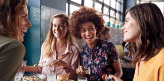 Popular American Food Restaurants Noted For Housing The Glamorous Lifestyle Of Celebrities Food Restaurants