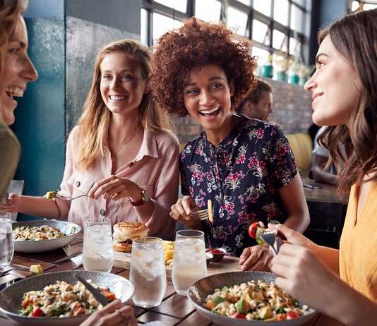 Popular American Food Restaurants Noted For Housing The Glamorous Lifestyle Of Celebrities Food Restaurants